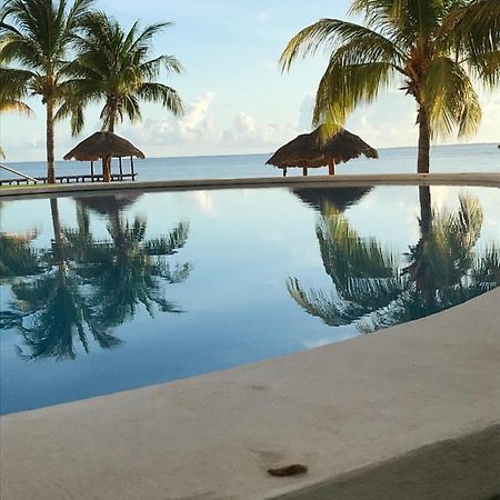 Front Beach Private Room With Shared Bathroom Cancún Buitenkant foto