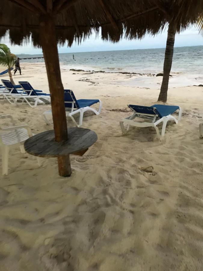 Front Beach Private Room With Shared Bathroom Cancún Buitenkant foto