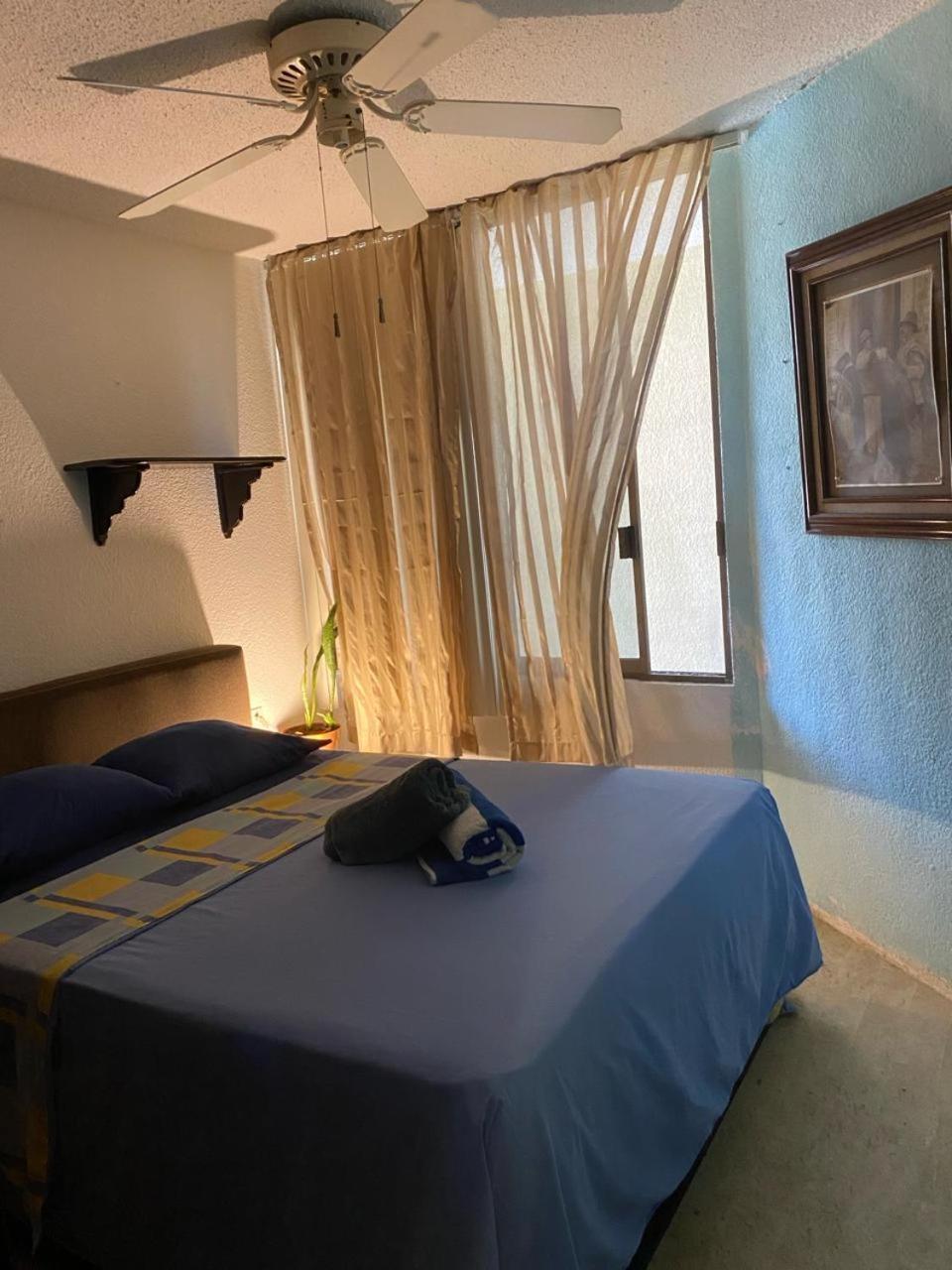 Front Beach Private Room With Shared Bathroom Cancún Buitenkant foto