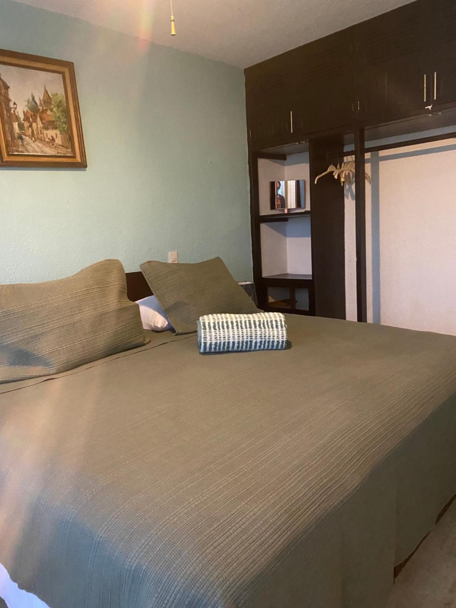 Front Beach Private Room With Shared Bathroom Cancún Buitenkant foto