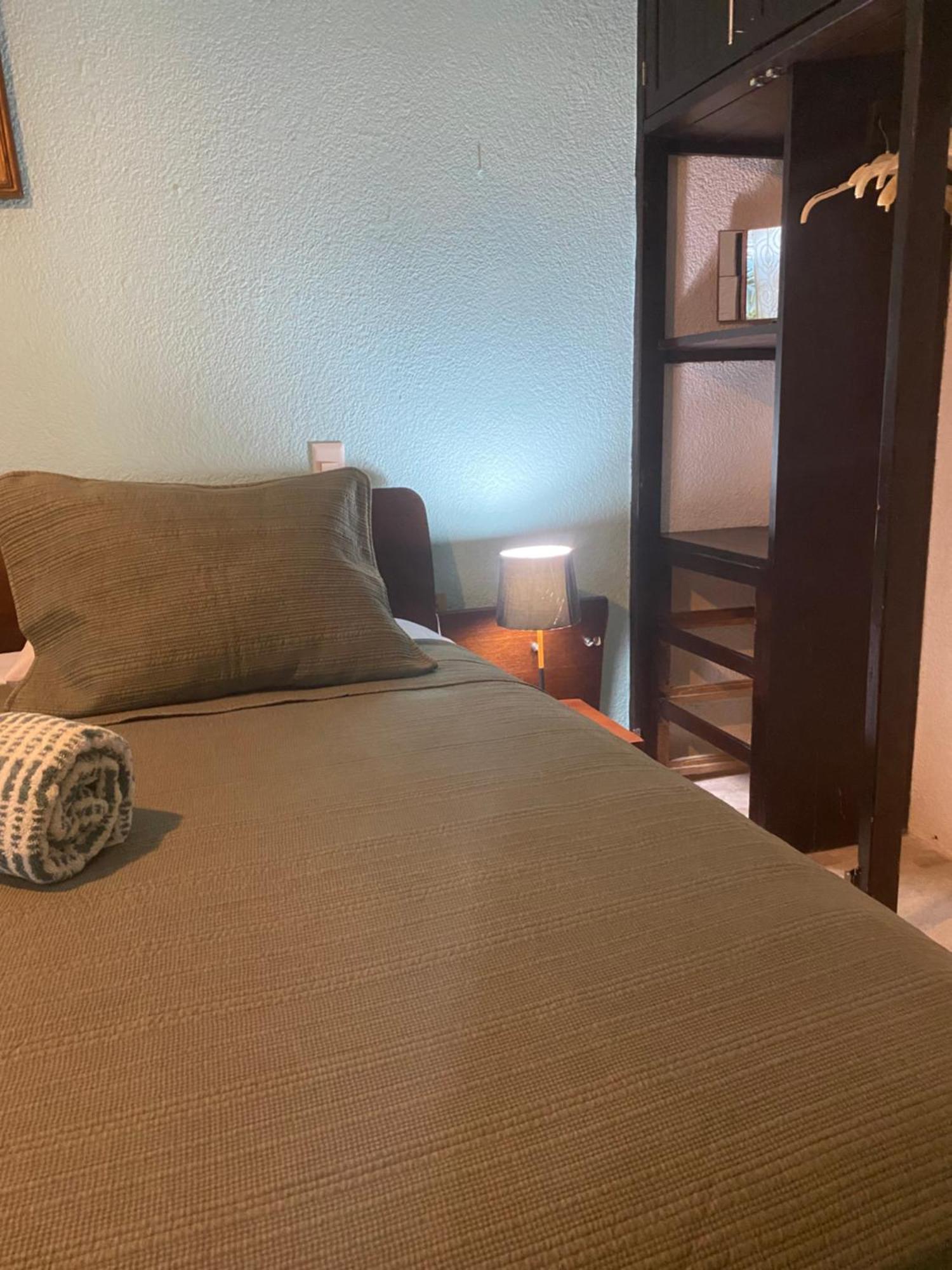 Front Beach Private Room With Shared Bathroom Cancún Buitenkant foto